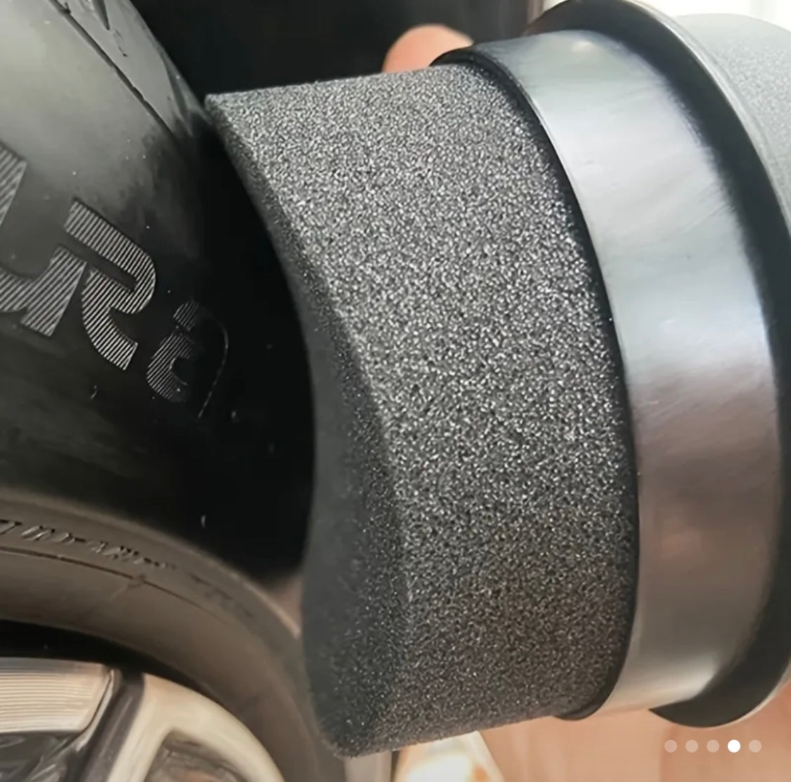 TIRE WAX APPLICATOR