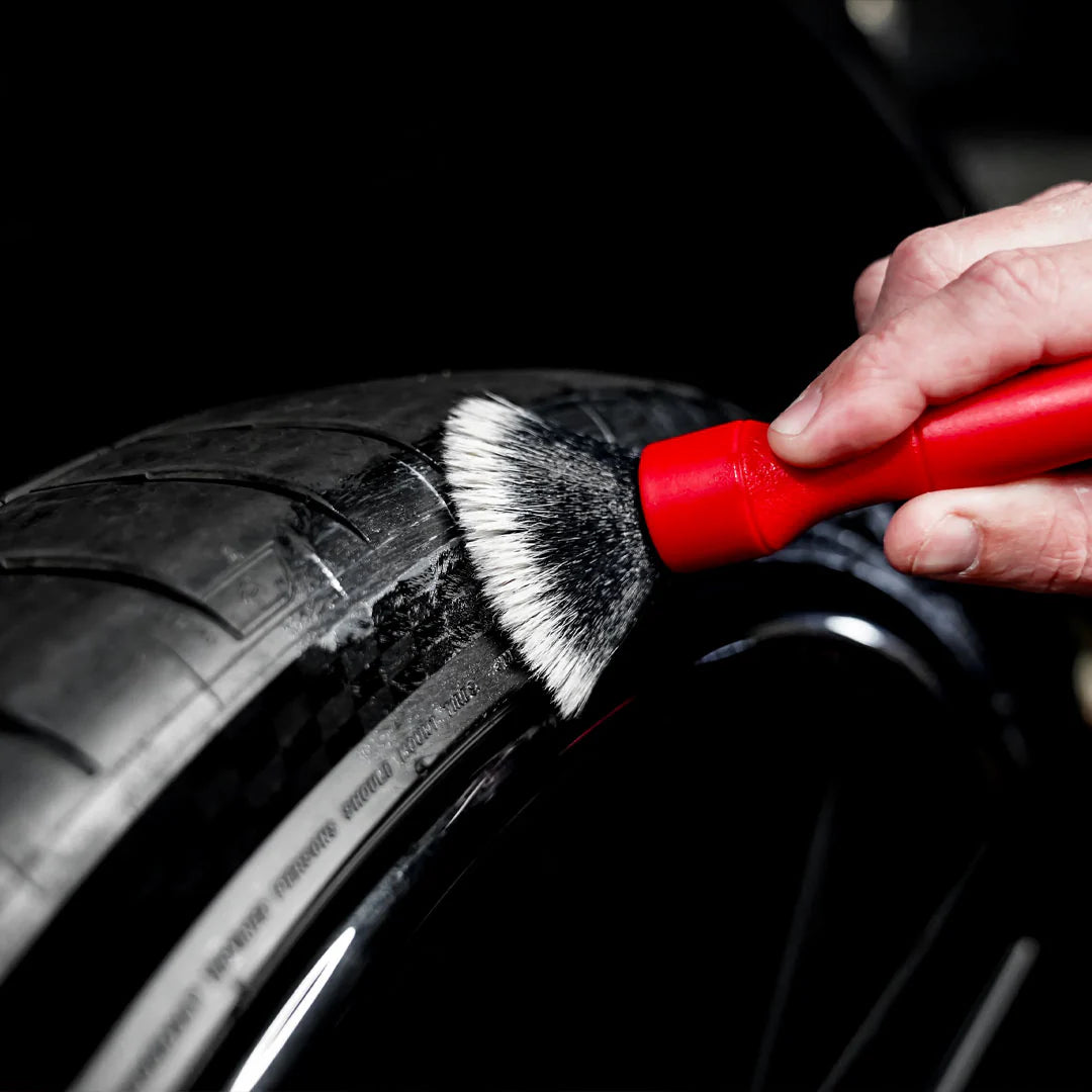 ACRYLIC TIRE DRESSING